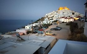 Θέαστρον - Theastron House With Great View In Chora