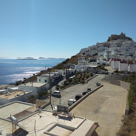 Appartamento Θέαστρον - Theastron House With Great View In Chora Pera Gyalos Esterno foto