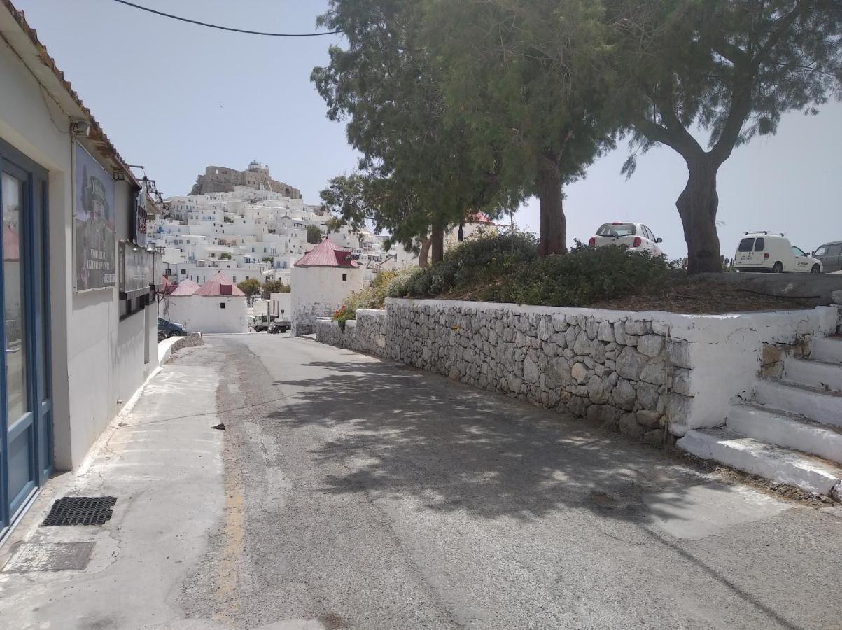 Appartamento Θέαστρον - Theastron House With Great View In Chora Pera Gyalos Esterno foto