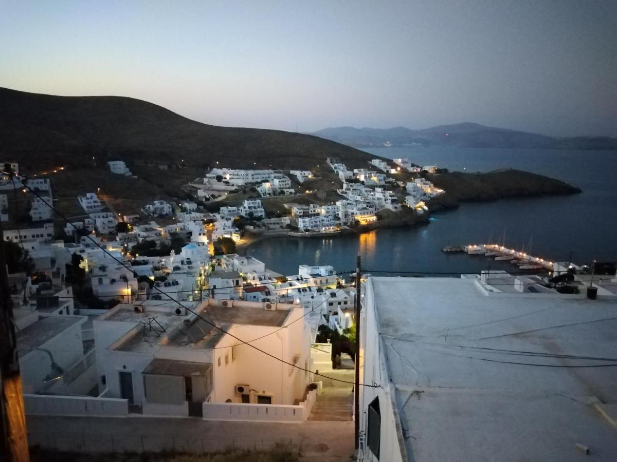 Appartamento Θέαστρον - Theastron House With Great View In Chora Pera Gyalos Esterno foto
