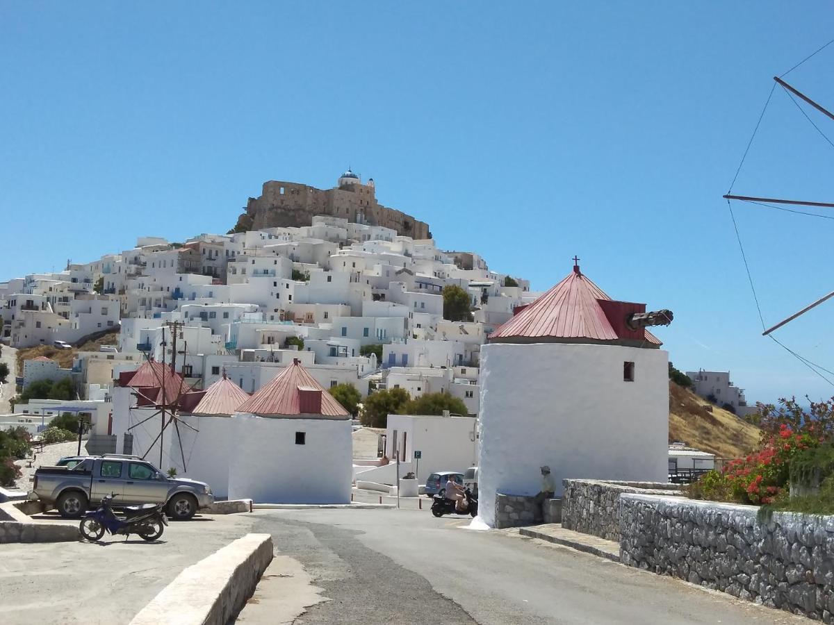 Appartamento Θέαστρον - Theastron House With Great View In Chora Pera Gyalos Esterno foto