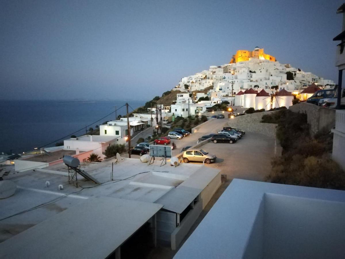Appartamento Θέαστρον - Theastron House With Great View In Chora Pera Gyalos Esterno foto