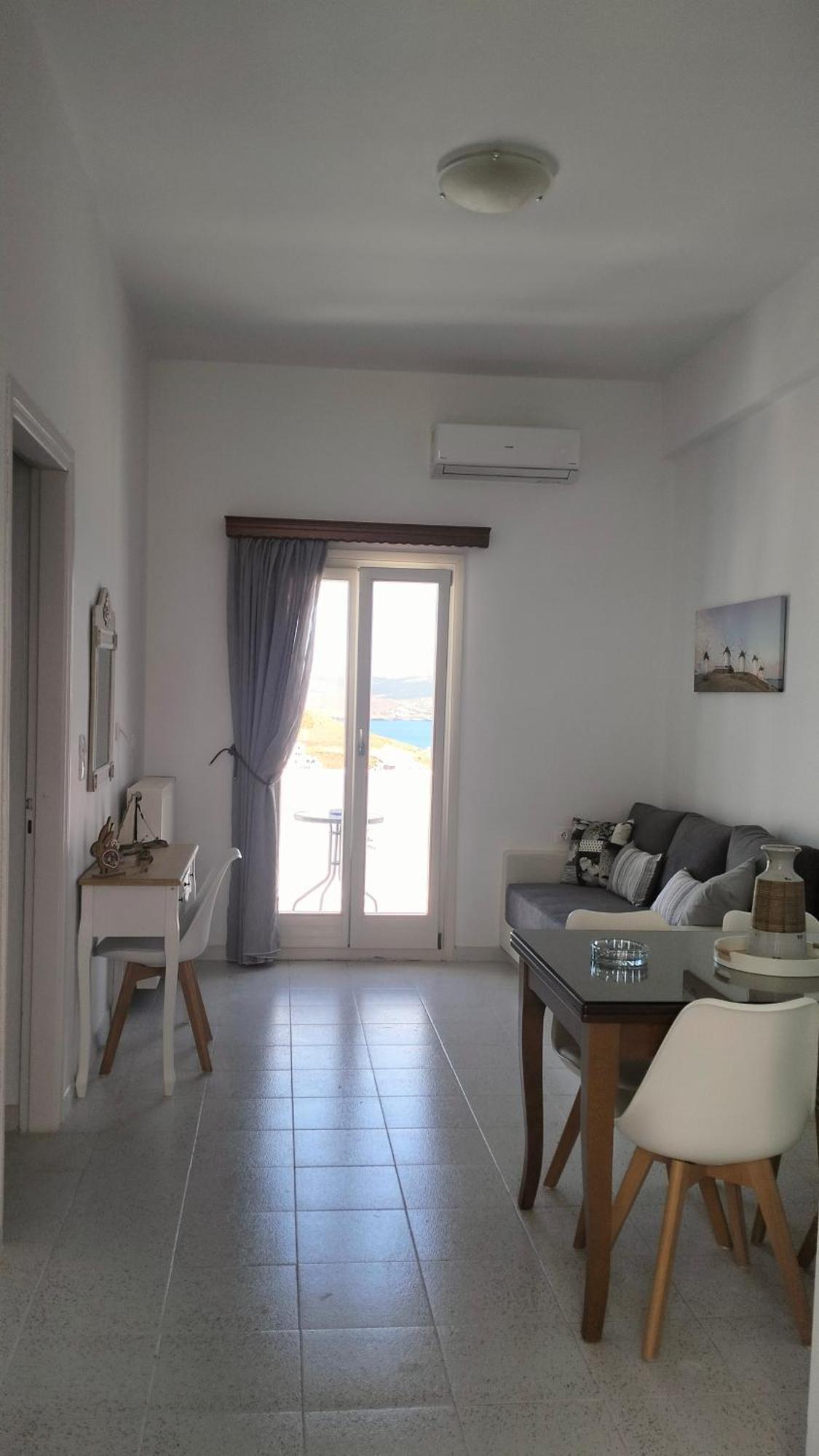Appartamento Θέαστρον - Theastron House With Great View In Chora Pera Gyalos Esterno foto