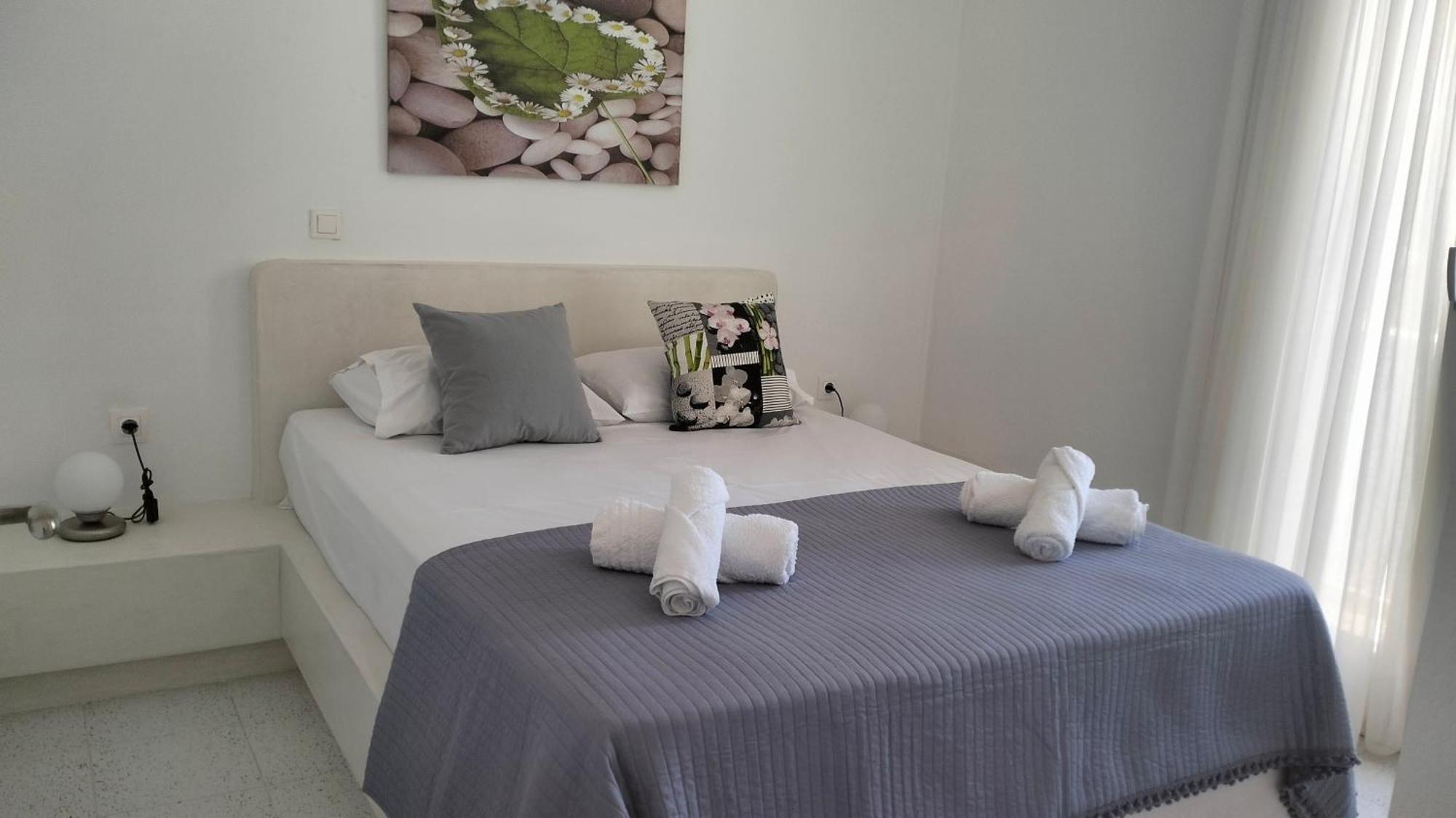Appartamento Θέαστρον - Theastron House With Great View In Chora Pera Gyalos Esterno foto