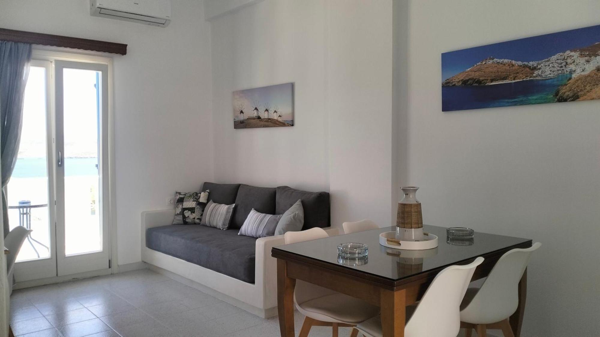 Appartamento Θέαστρον - Theastron House With Great View In Chora Pera Gyalos Esterno foto