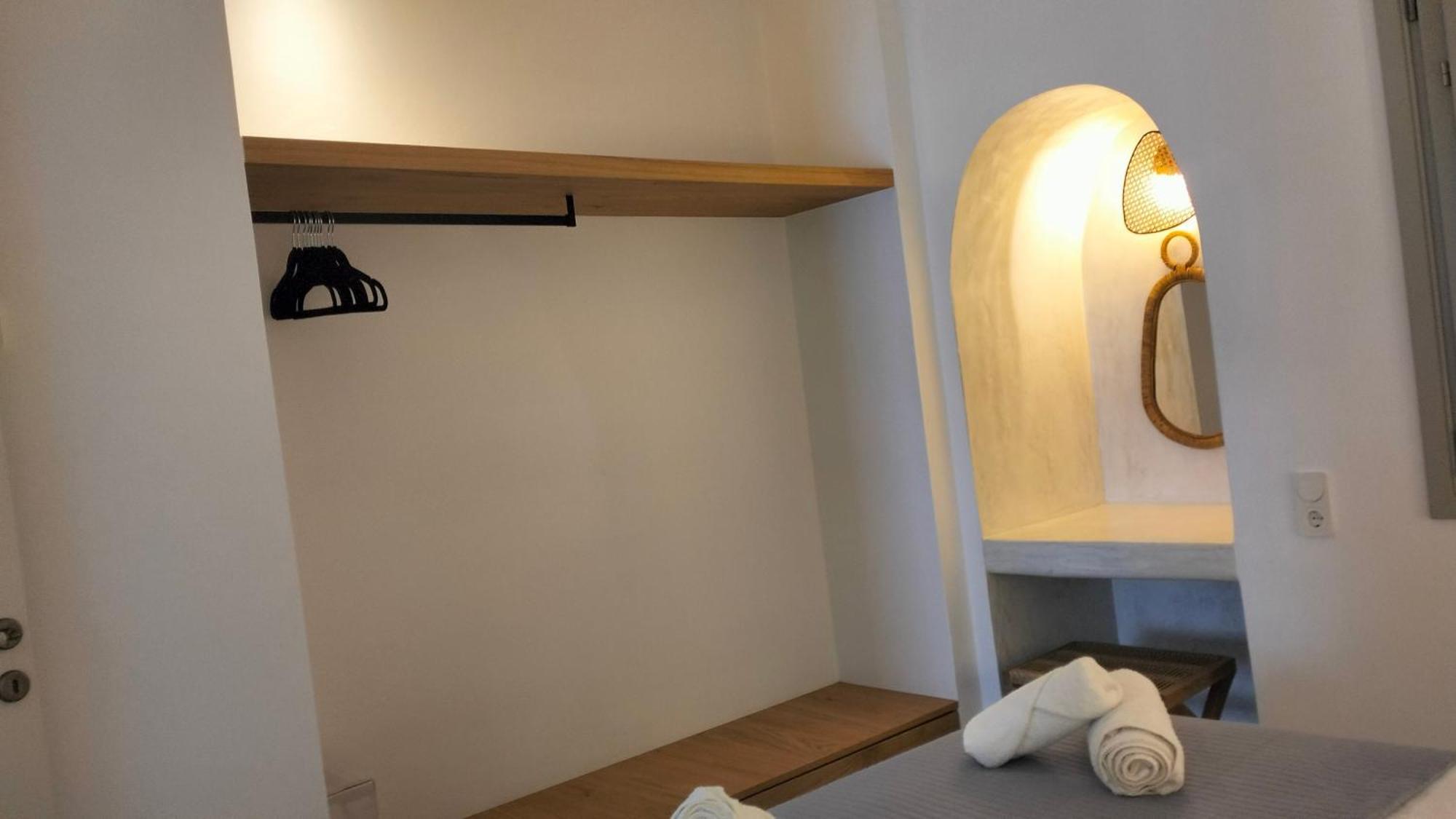 Appartamento Θέαστρον - Theastron House With Great View In Chora Pera Gyalos Esterno foto