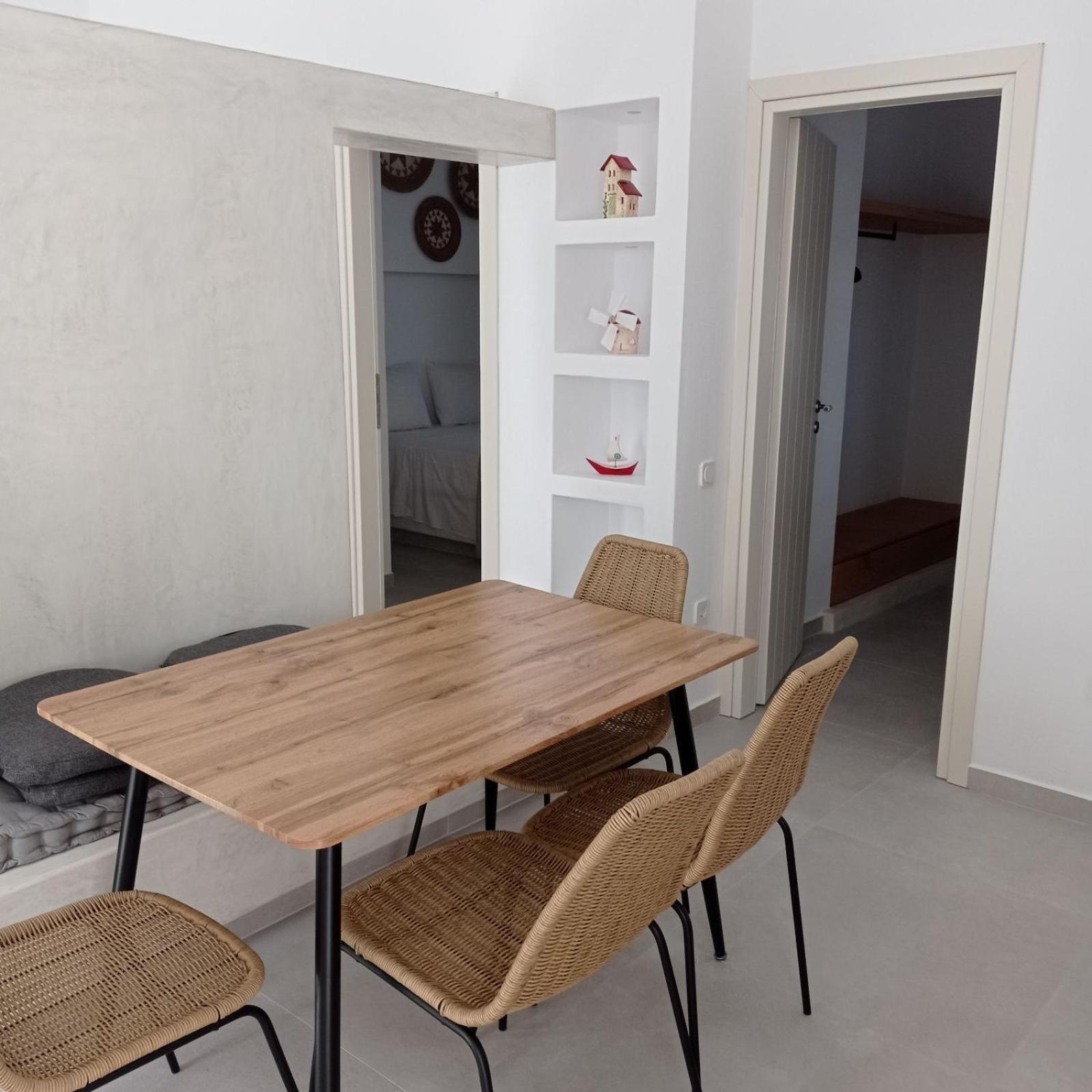 Appartamento Θέαστρον - Theastron House With Great View In Chora Pera Gyalos Esterno foto