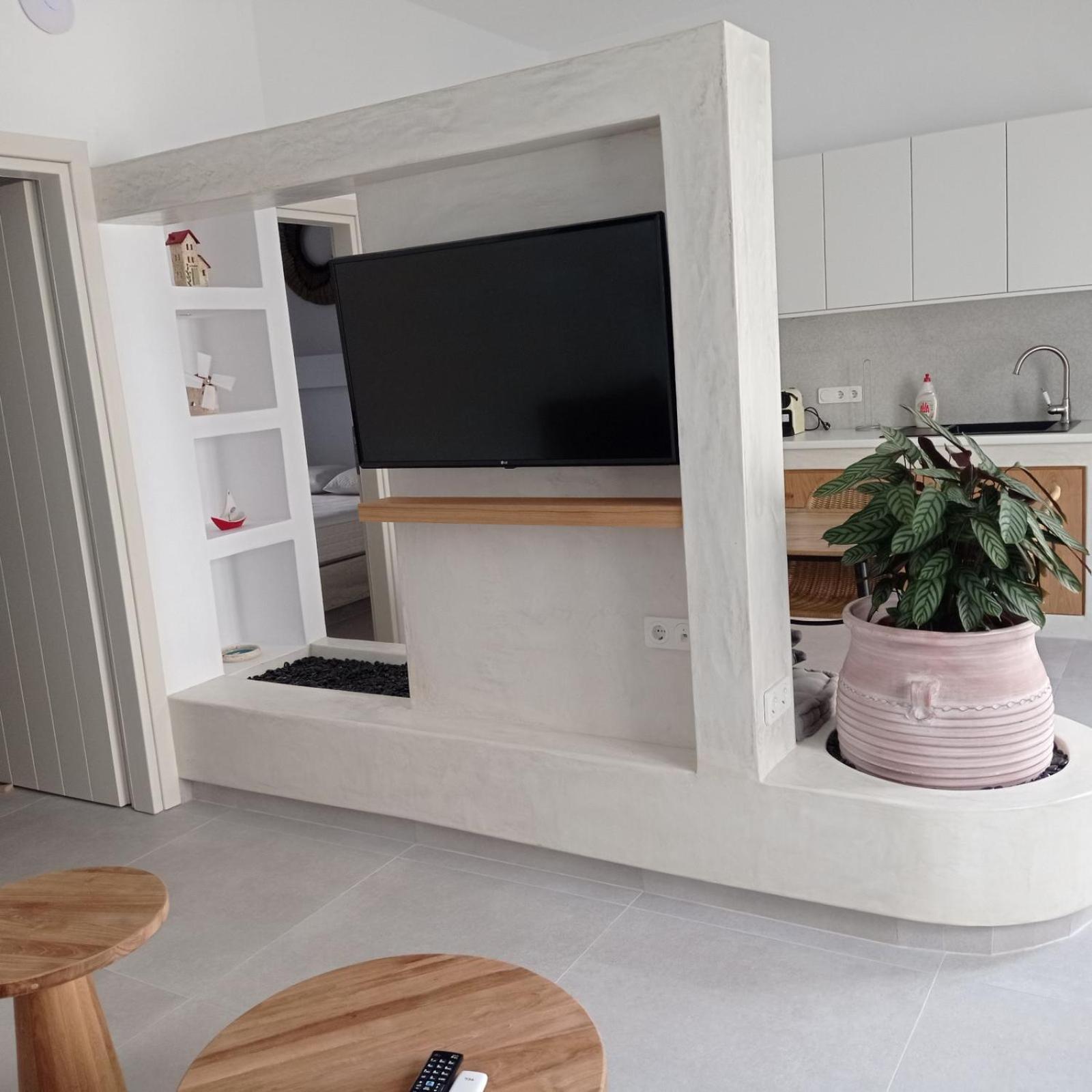 Appartamento Θέαστρον - Theastron House With Great View In Chora Pera Gyalos Esterno foto