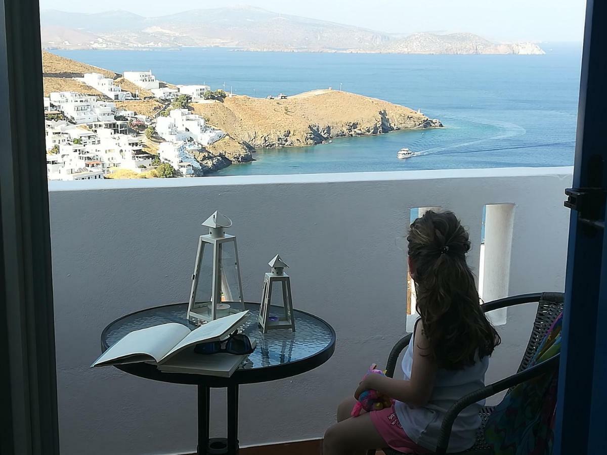Appartamento Θέαστρον - Theastron House With Great View In Chora Pera Gyalos Esterno foto