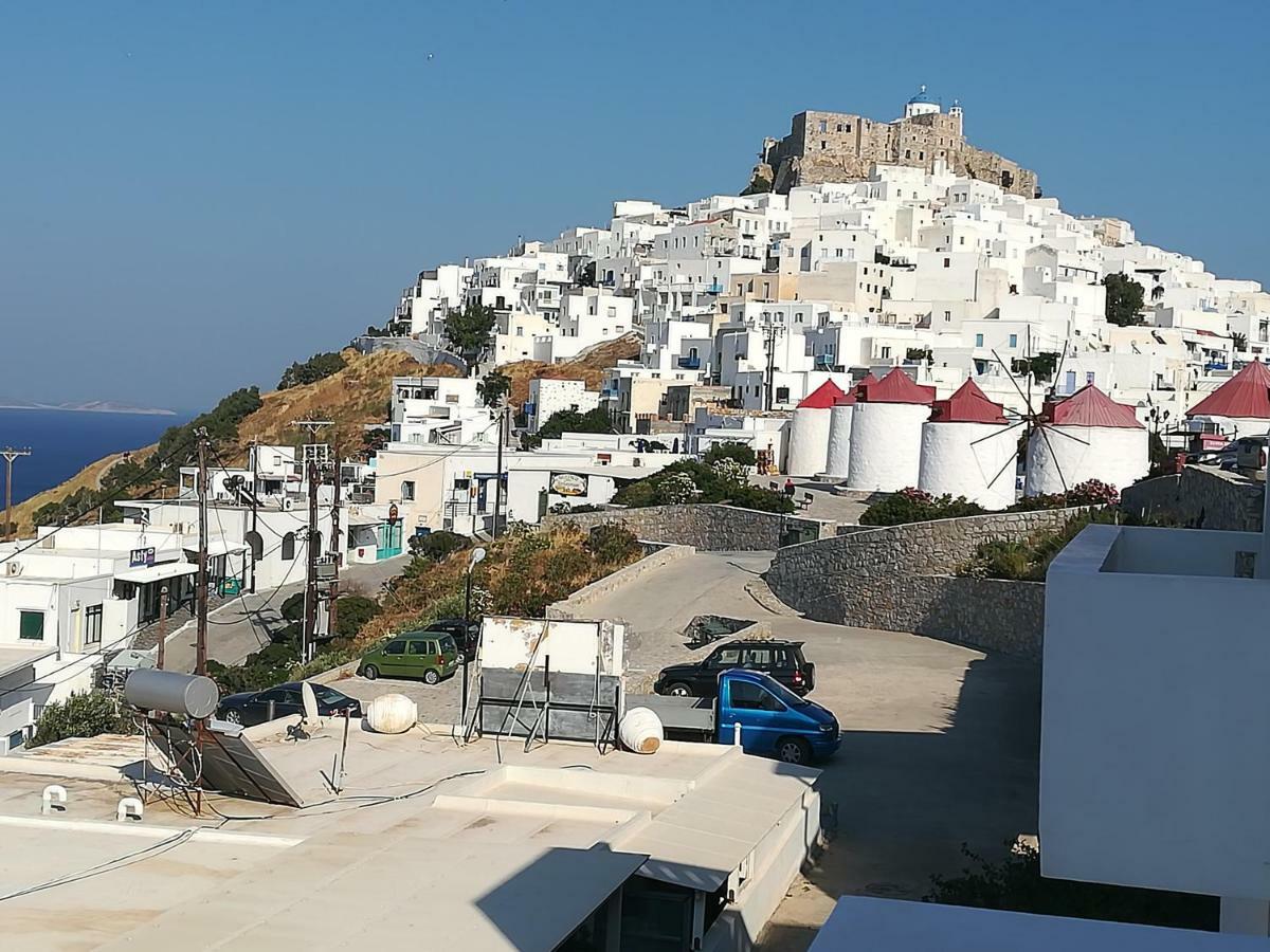 Appartamento Θέαστρον - Theastron House With Great View In Chora Pera Gyalos Esterno foto