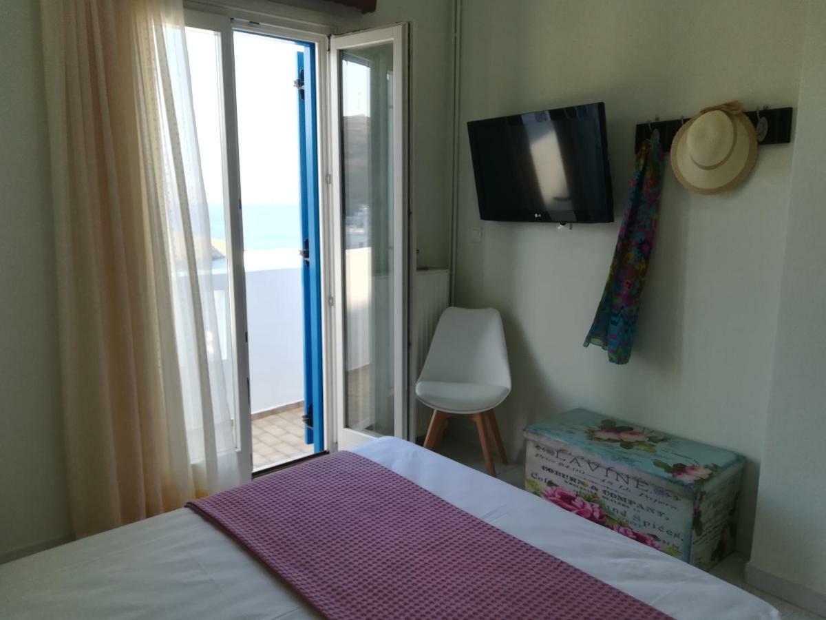 Appartamento Θέαστρον - Theastron House With Great View In Chora Pera Gyalos Esterno foto