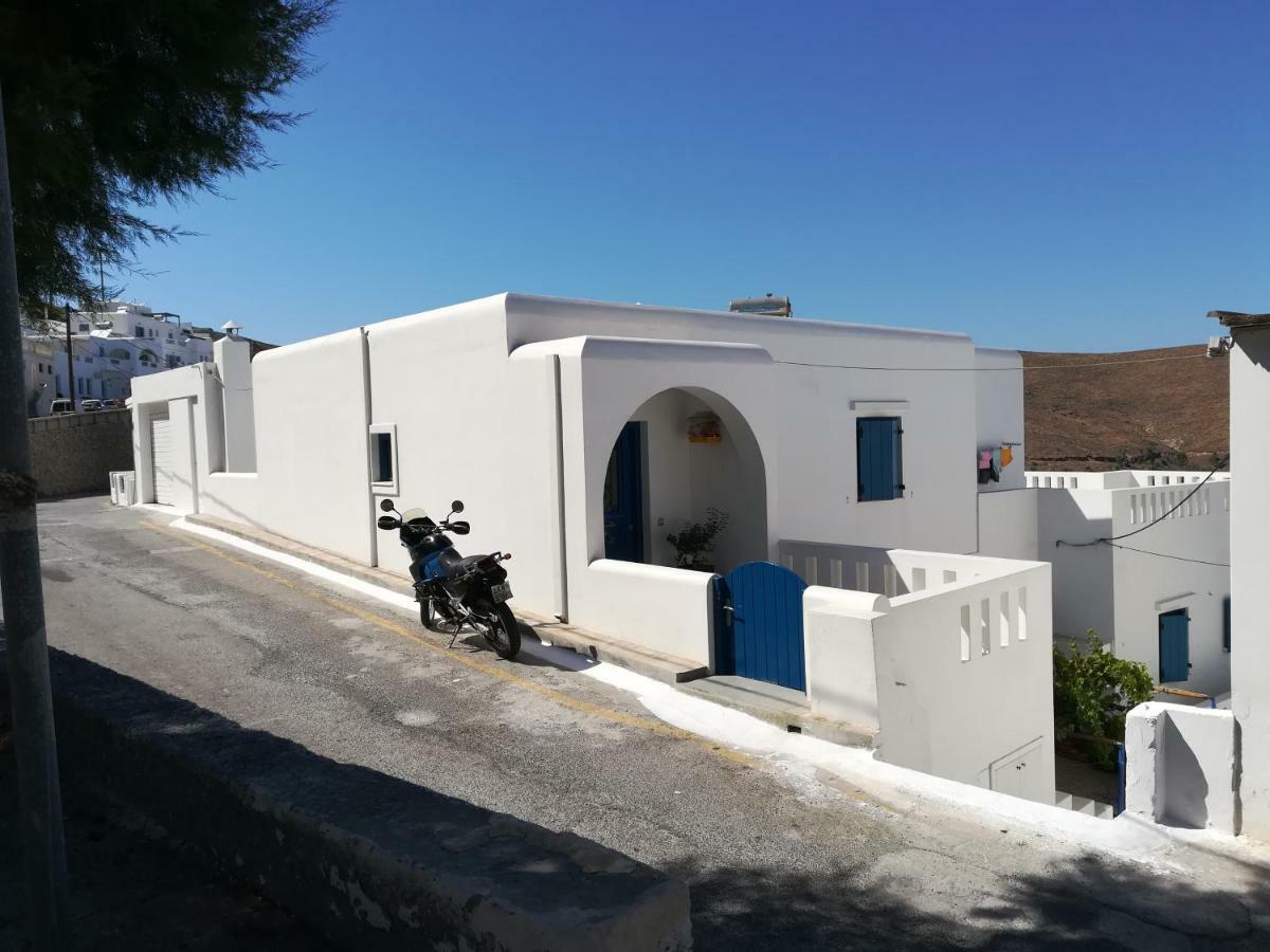 Appartamento Θέαστρον - Theastron House With Great View In Chora Pera Gyalos Esterno foto